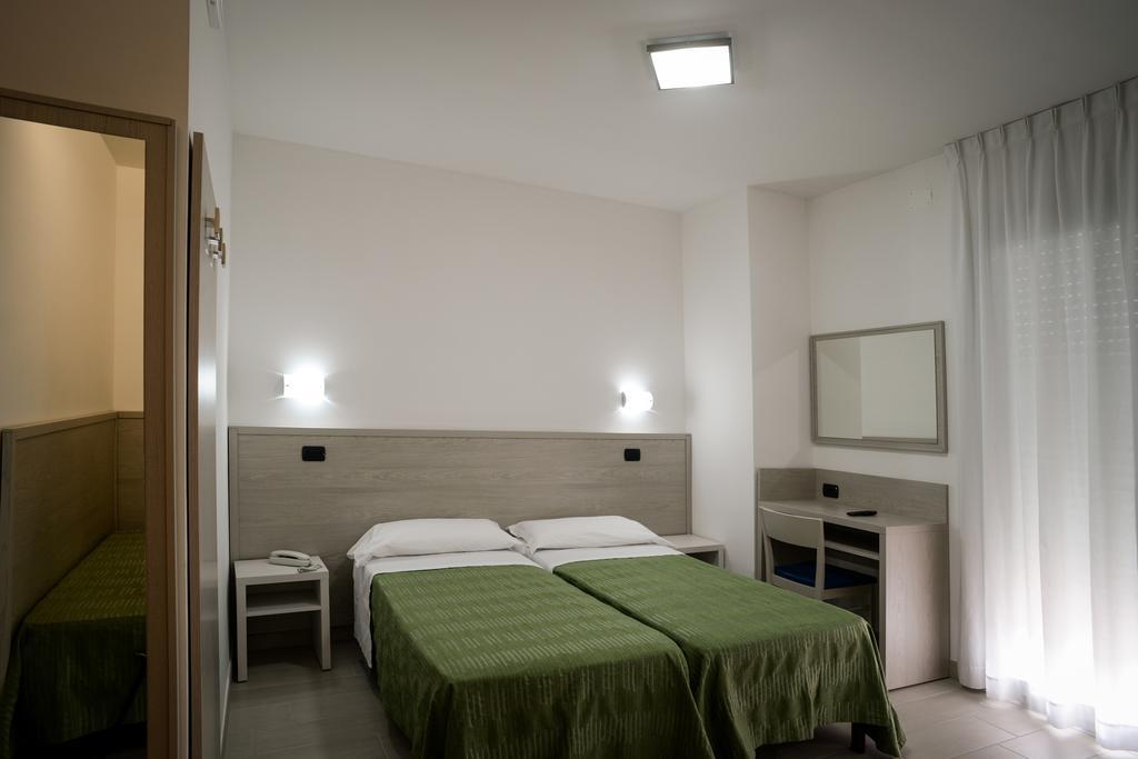 Hotel Clipper Giulianova Kültér fotó