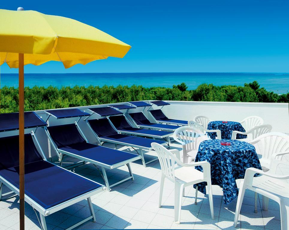 Hotel Clipper Giulianova Kültér fotó