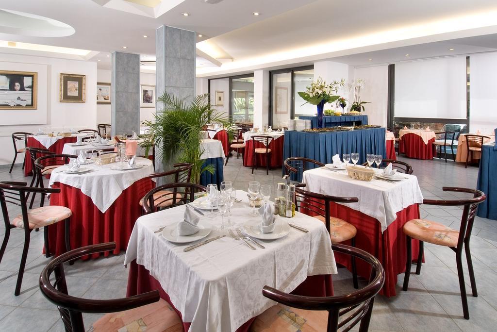 Hotel Clipper Giulianova Kültér fotó