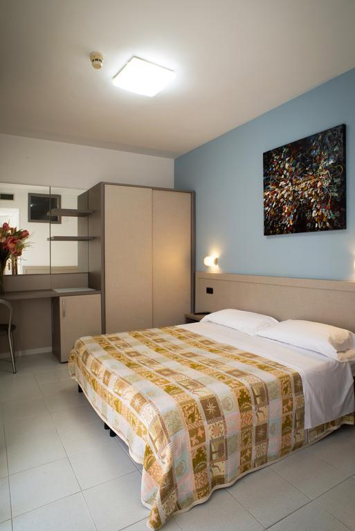 Hotel Clipper Giulianova Kültér fotó