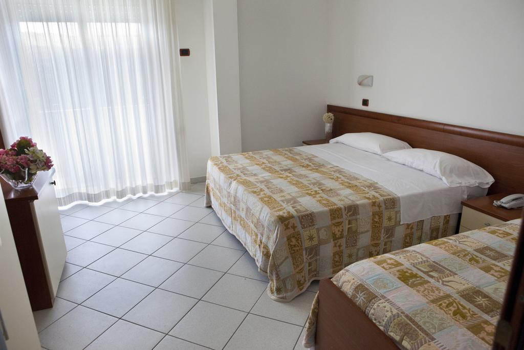 Hotel Clipper Giulianova Kültér fotó