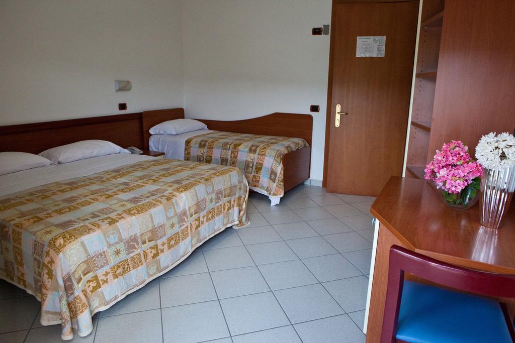 Hotel Clipper Giulianova Kültér fotó