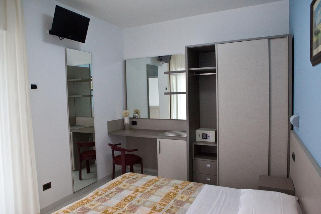 Hotel Clipper Giulianova Kültér fotó